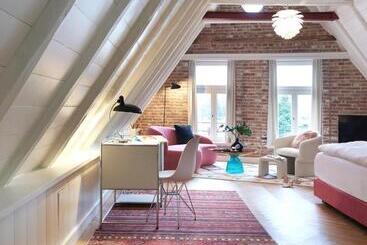 Bed and Breakfast Five Rooms