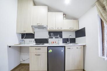 تختخواب و صبحانه Guest House Khatuna