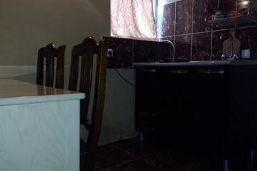 تختخواب و صبحانه Guest House Khatuna