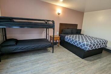 בית מלון כפרי Portland Value Inn