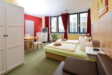 酒店 Pension Schlafgut