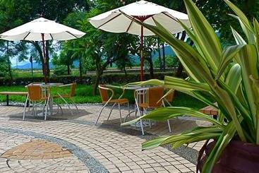 هتل Taitung Cultural Excursion Resort