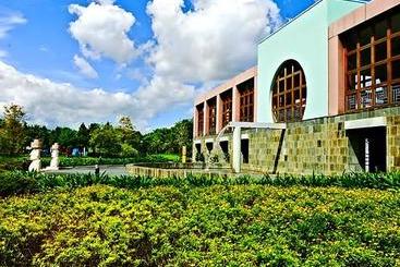 هتل Taitung Cultural Excursion Resort
