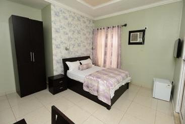 Room In Lodge - Prenox Hotel And Suites