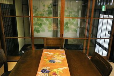 شقق خاصة سياحية Show An