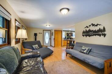 Brantingham Cottage W/ Fire Pit & Forested Views!