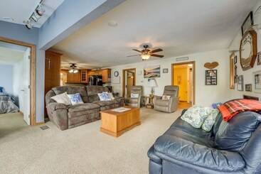 Charming Battle Creek Cottage W/ Dock!