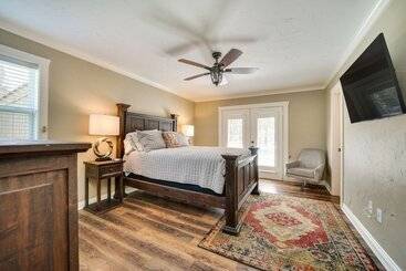 קוטג'' Charming Texarkana Home: Lake & Pool Access!