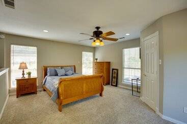 별장 Gorgeous Royse City Retreat W/ Front Porch & Pond!