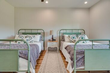 بيت ريفى Idyllic Williamstown Retreat W/ Hot Tub & Pool!