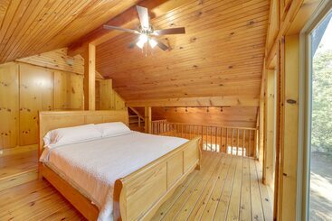 별장 Lake Eufaula Retreat W/ Boat Slip & Fireplace!