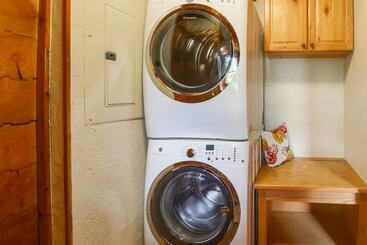 별장 Lakefront Langley Retreat W/ Decks & Epic Views!