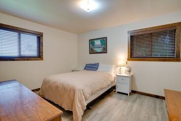 بيت ريفى Lakefront Washington Home W/ Private Pool & Sauna