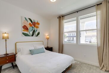 Сельский дом Modern Lake Point Home 1 Mi To Great Salt Lake!