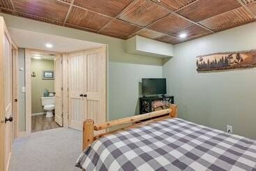 بيت ريفى Peaceful Waterfront Cabin On Tittabawassee River!