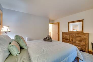 コテージ Pocono Lake Retreat W/ Fire Pit: Near Beach!