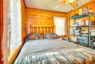 茅舍 Secluded Oakland Cabin W/ Private Yard!