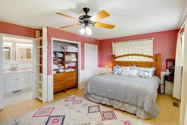 별장 Spacious Yellville Retreat W/ Deck & Balcony