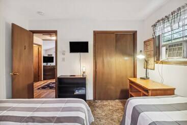 茅舍 Tobyhanna Home W/ Fire Pits   9 Mi To Kalahari!