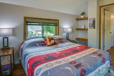 קוטג'' Upstate New York Home Near Snowmobiling & Atving!