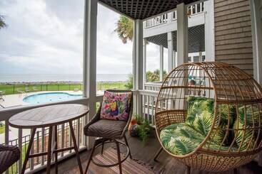 708 Ocean Cottage