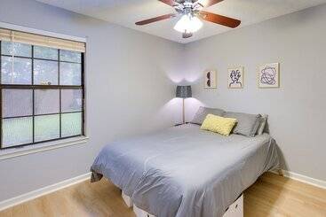 별장 Charming Fort Worth Home   12 Mi To Downtown!