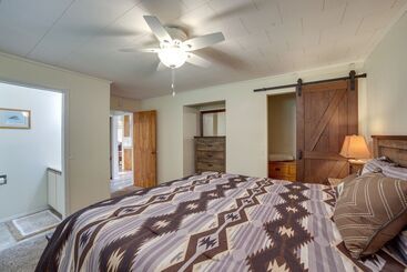 بيت ريفى Cozy Montana Retreat W/ Patio, Grill & Fire Pit!