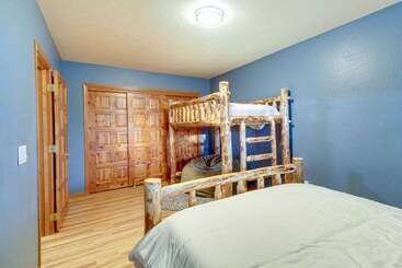 بيت ريفى Dreamy Deck: Show Low Cabin On Over 2 Acres!