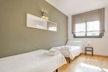 Отель Inside Barcelona Apartments Princep