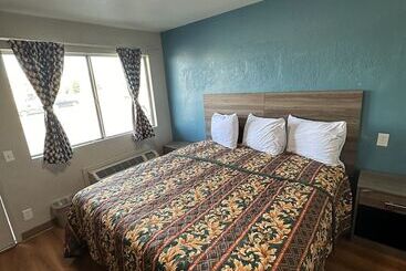 מוטל Super 7 Inn