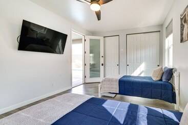 کلبه Sun Kissed Lake Havasu City Oasis W/ Private Pool