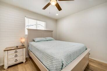 Сельский дом Sunny Arizona Retreat W/ Pool Table, Grill & Patio