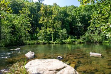 Сельский дом The Lil House