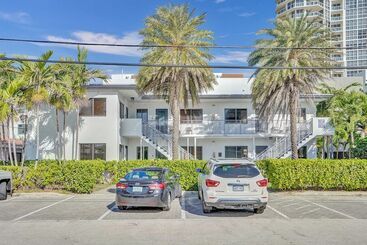 Апарт-отель Waves On Walnut