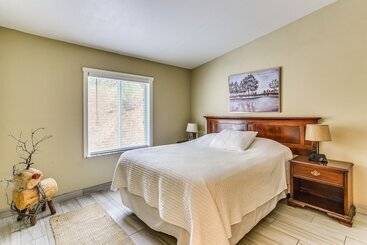 별장 Yosemite Natl Park Getaway: Hot Tub & Mtn Views!