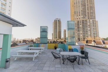 הוסטל The Social