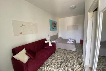 مبيت وإفطار Rossocorallo Rooms