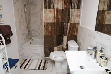 فندق Renaissance Properties   728 Market Street