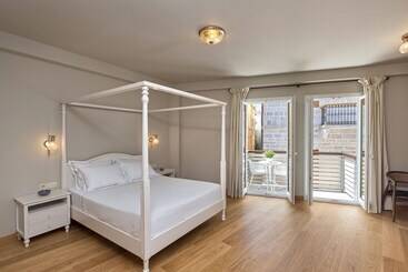 پانسیون The Nestorian House