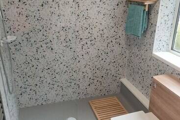 إقامة Split Level Bungalow   Sleeps4   Close To Walks