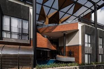 فندق Allura Azana Resort Tawangmangu