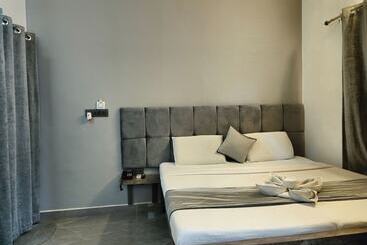 فندق Goroomgo Krishna Residency Bareilly