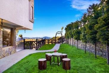 Lemon Tree Hotel Mukteshwar