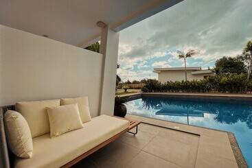 هتل Molly Resort Bohol