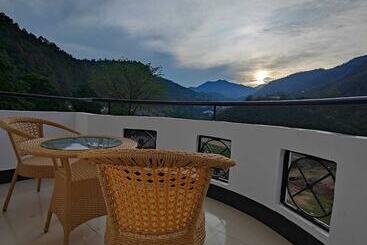 ホテル Pride Resort Rudraprayag