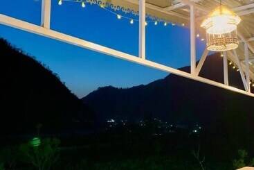 Отель The Needam Resort Maldevta