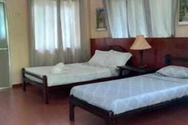 هتل Zhang Resort And Dive Center Opc