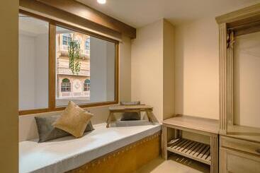 هتل Rupal Residency