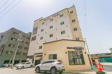 מוטל Gyeongju The Cl