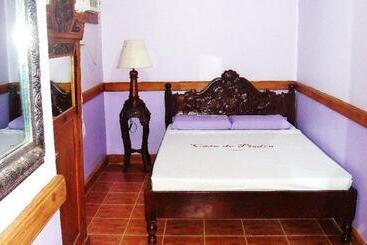 فندق صغير Small Room In Casa De Piedra Pension House